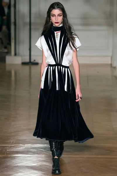 Look 40